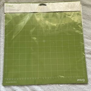 NewCricut Variety Pack Cutting Mats.